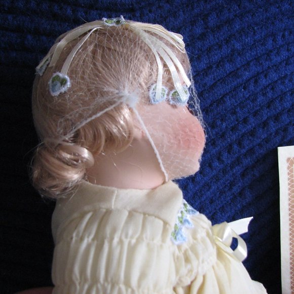 Sleeping Suzy Birthday Doll - Picture 3 of 6